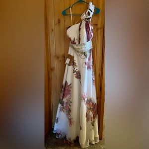 Spring/summer formal wear NEVER worn